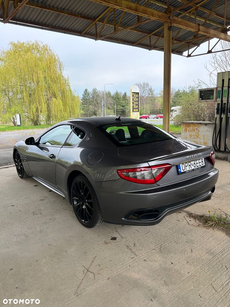 Maserati GranTurismo S Automatik - 8