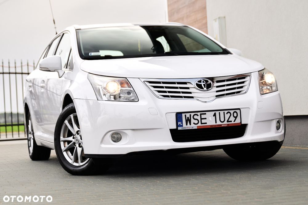 Toyota Avensis 2.0 D-4D Executive - 36