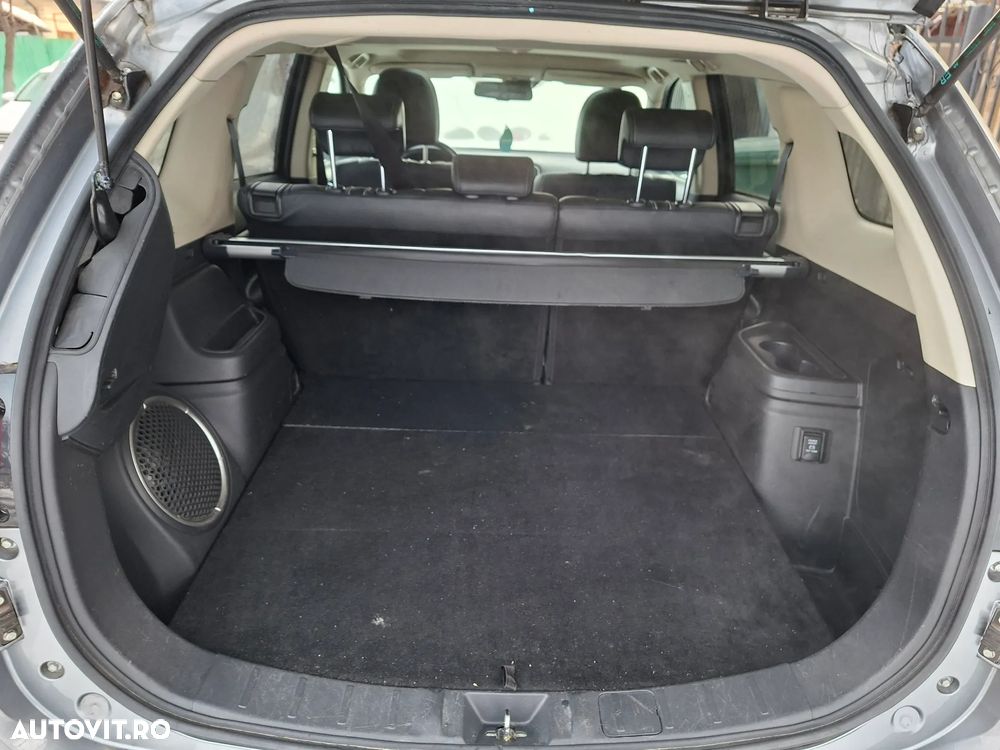 Mitsubishi Outlander 2.0 4WD Top - 22