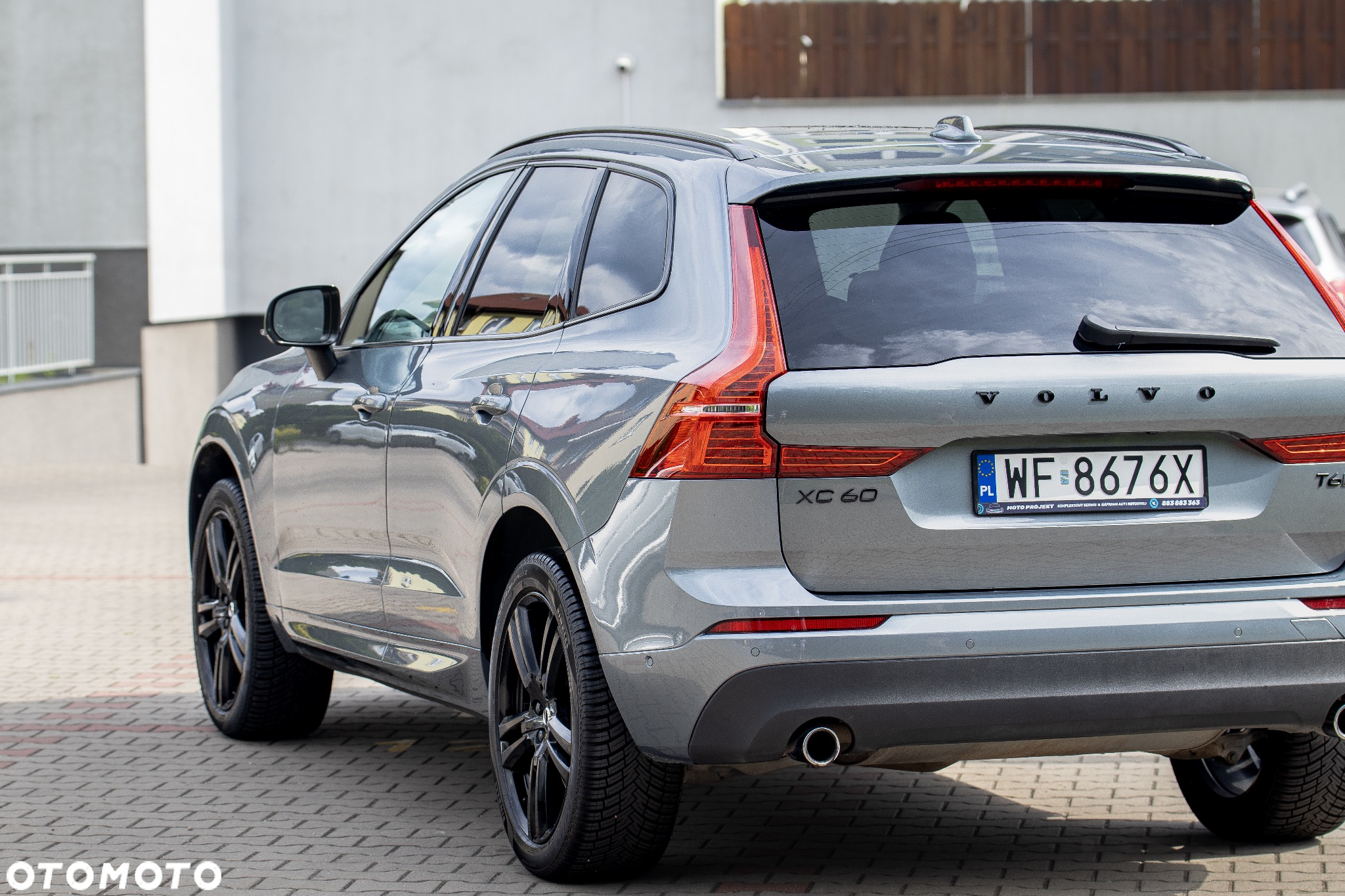 Volvo XC 60 T6 AWD Geartronic Momentum - 9