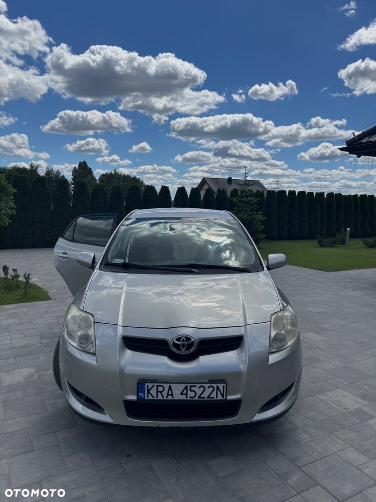 Toyota Auris - 2