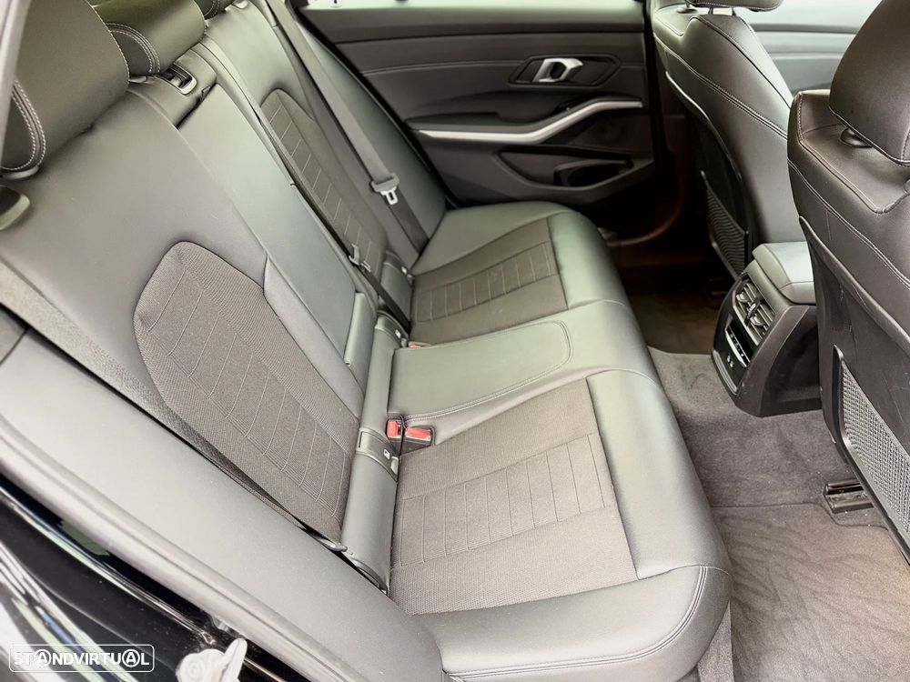 BMW 330 e Aut. Sport Line - 12