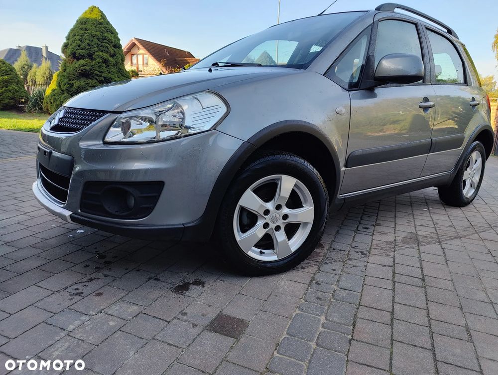Suzuki SX4 Classic 1.6 VVT 4x4 Comfort - 25