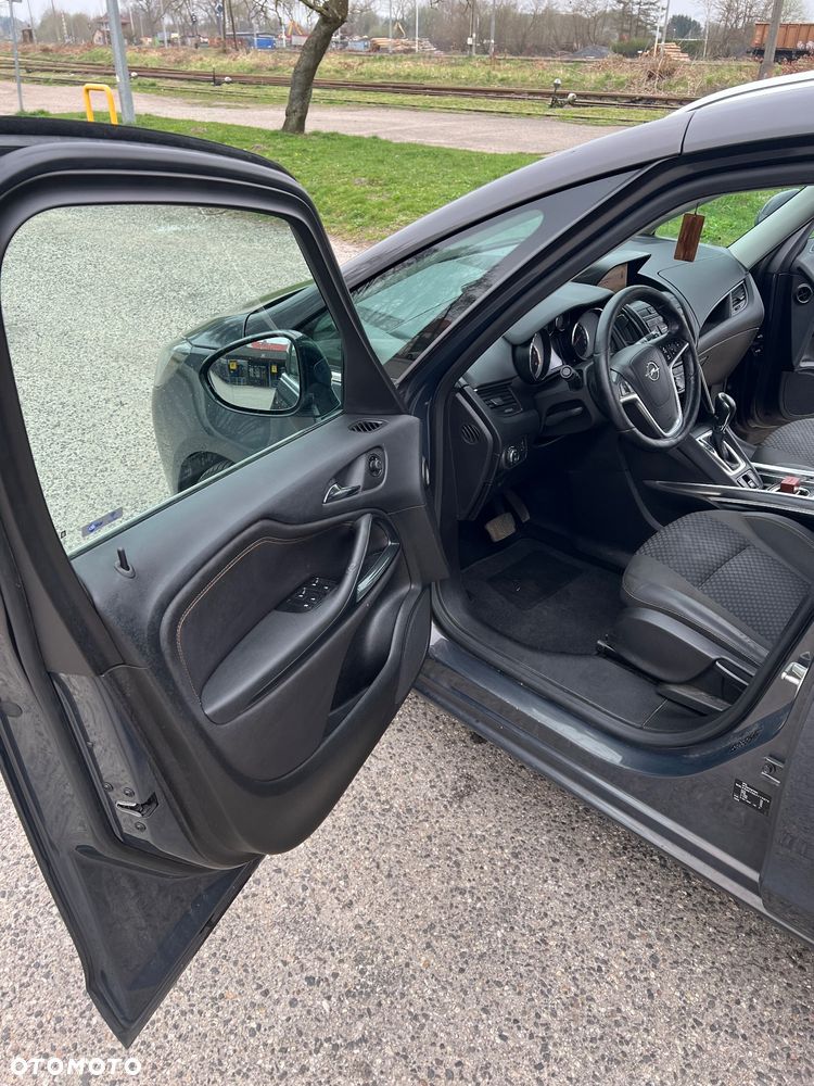 Opel Zafira - 11