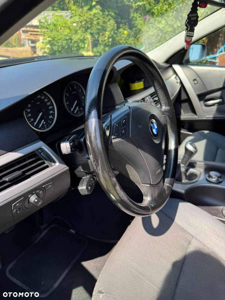 BMW Seria 5 520i - 8