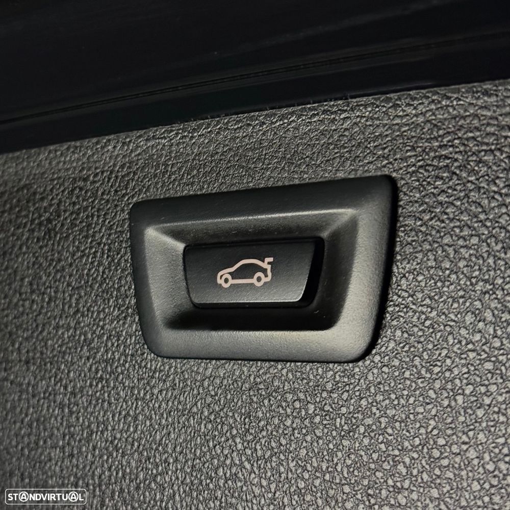 BMW 320 d Auto Line Luxury - 15