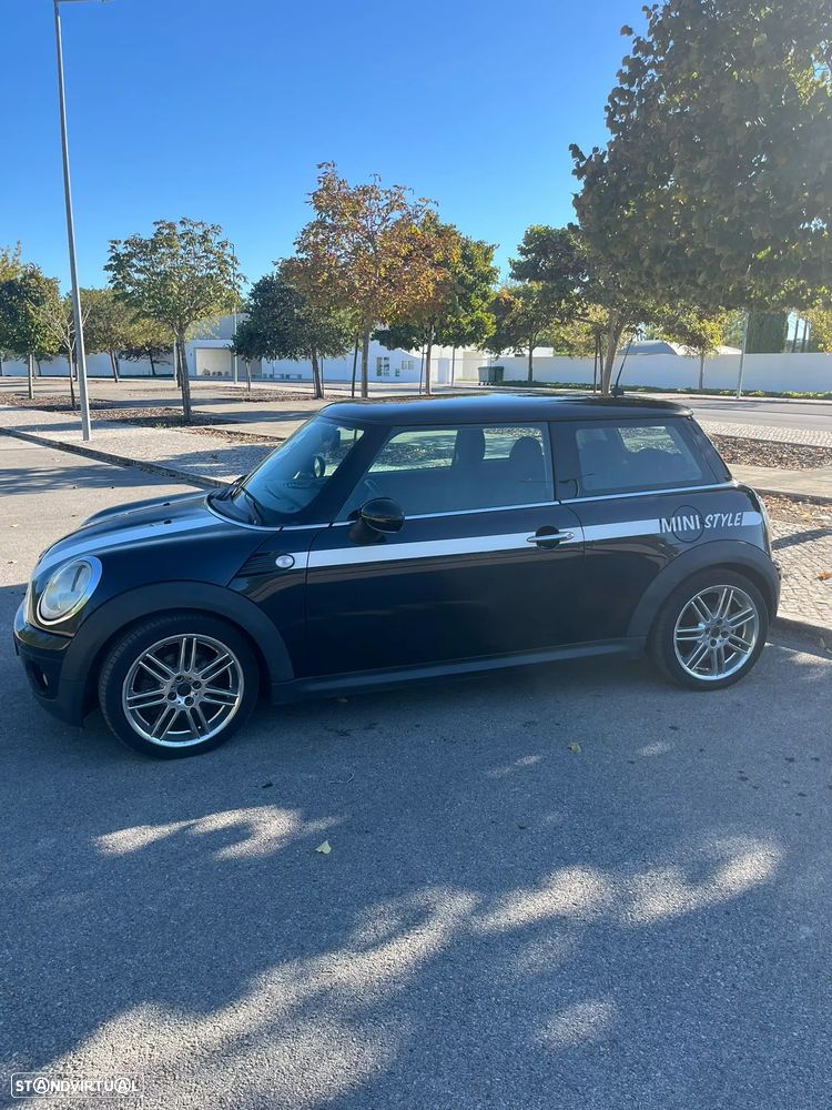 Mini Coupé 2007 photo 2
