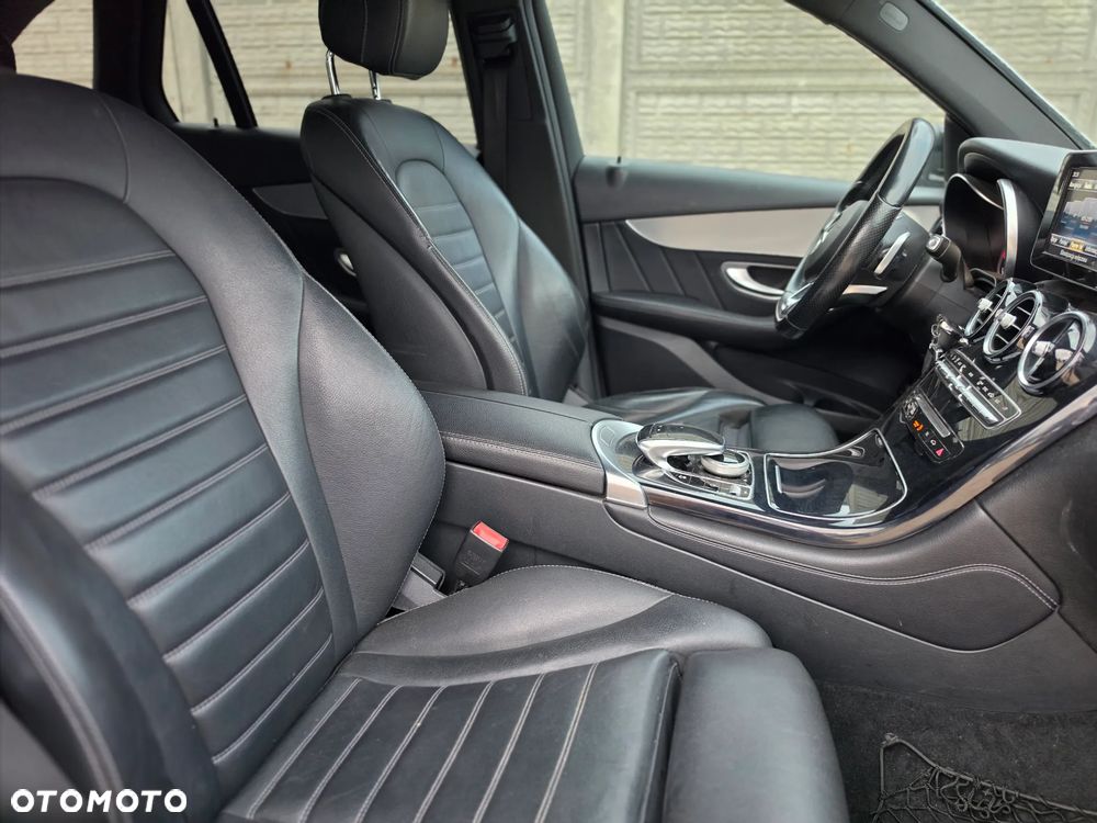 Mercedes-Benz GLC 250 d 4Matic 9G-TRONIC AMG Line - 22