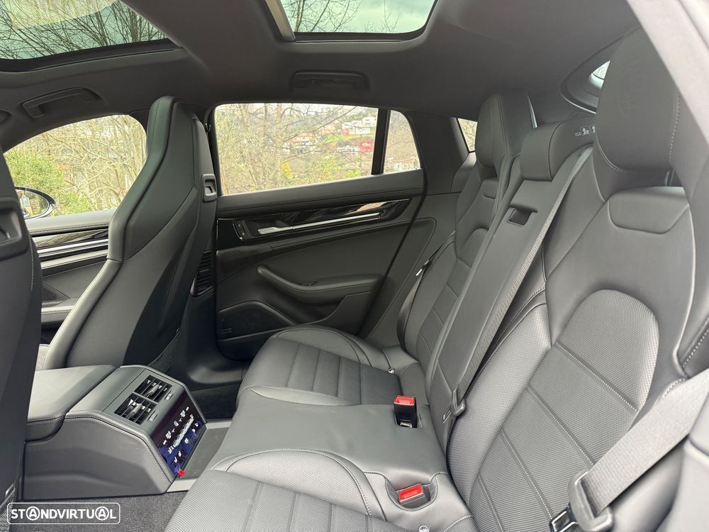 Porsche Panamera 4S E-Hybrid - 11