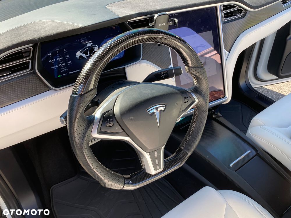 Tesla Model X 75D Allradantrieb - 4