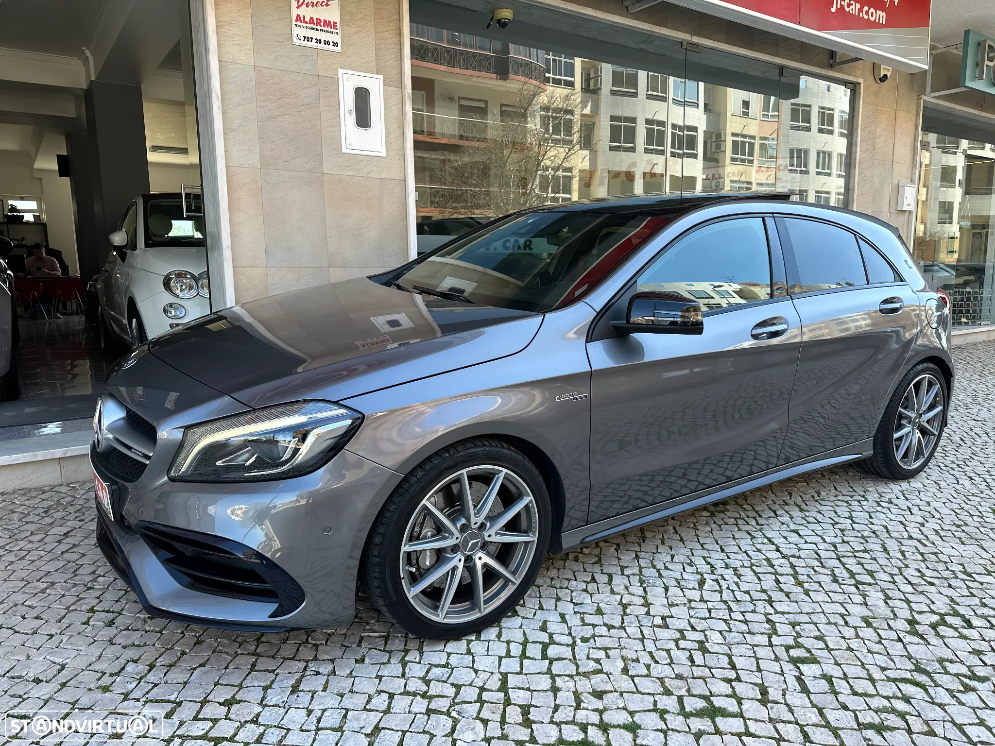 Mercedes-Benz A 45 AMG 4Matic Speedshift 7G-DCT - 18