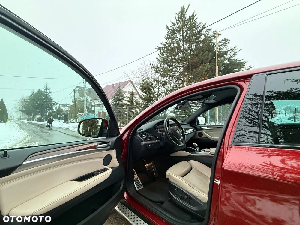 BMW X6 xDrive50i - 13