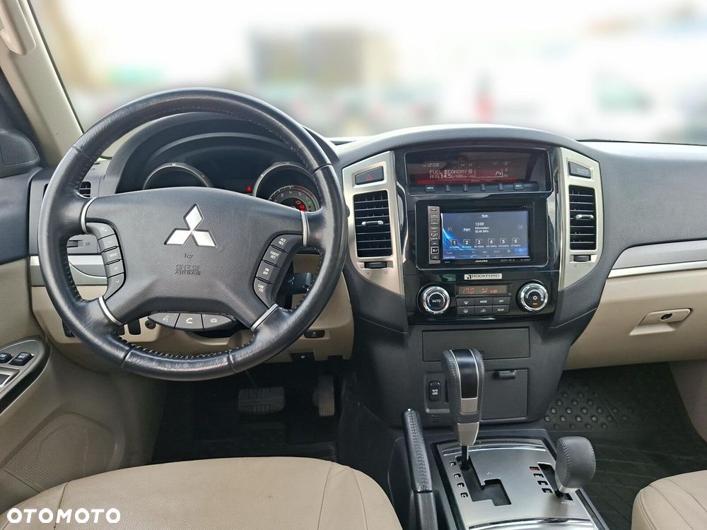 Mitsubishi Pajero 3.2 DID Instyle - 15