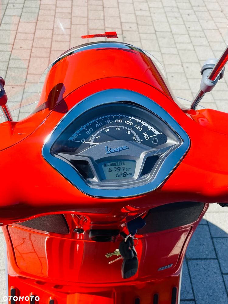 Vespa GTS - 15