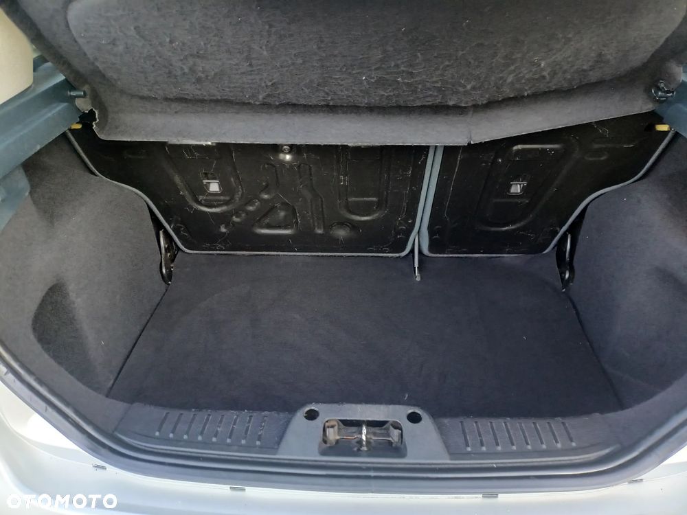 Ford Fiesta 1.25 Viva - 11