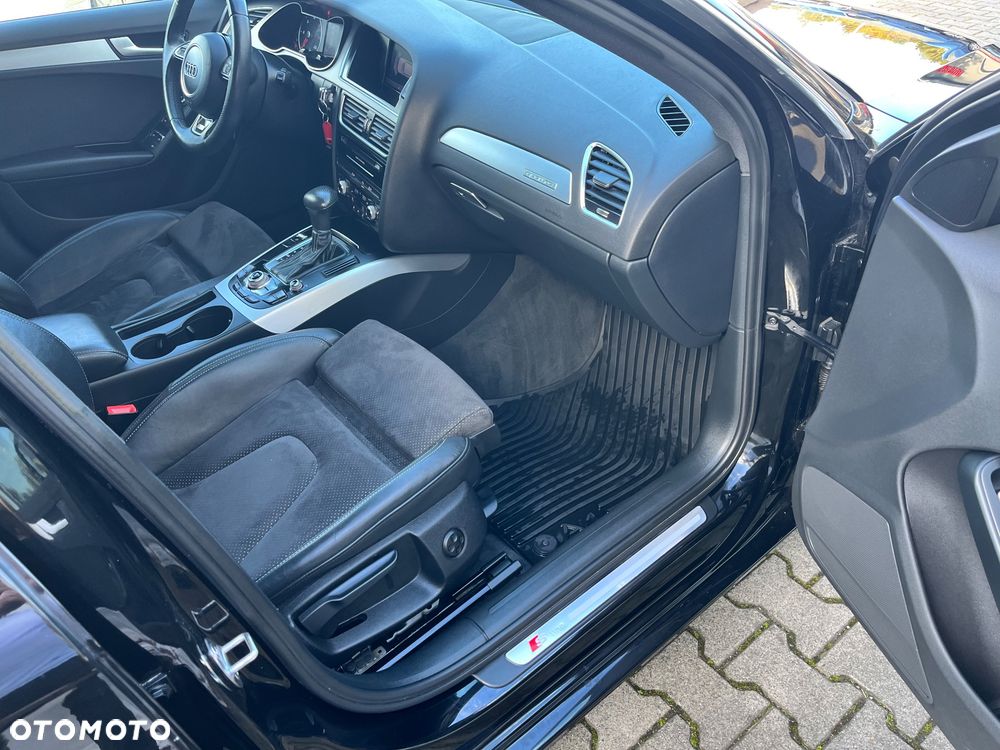 Audi A4 Avant 2.0 TDI DPF quattro S tronic S line Sportpaket - 31