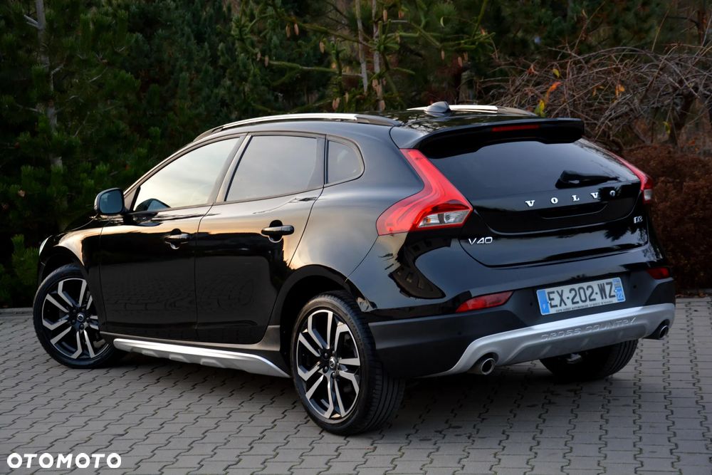 Volvo V40 Cross Country D3 Geartronic Momentum - 3