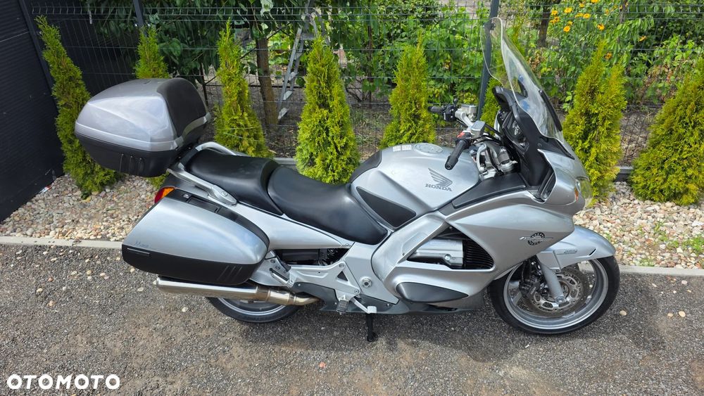 Honda ST - 6