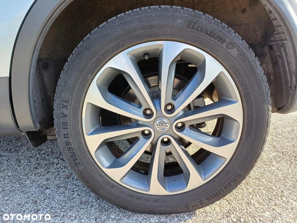 Nissan Qashqai - 25