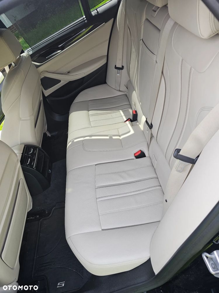 BMW Seria 5 540i xDrive M Sport sport - 35