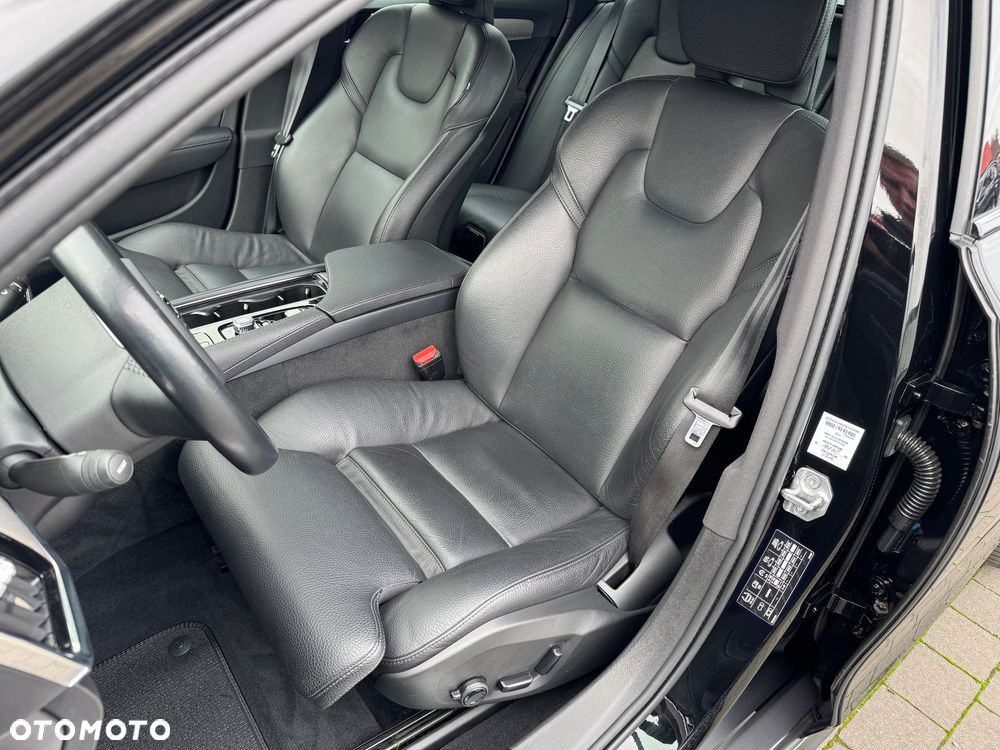Volvo V90 Cross Country B4 D AWD Ultimate - 17