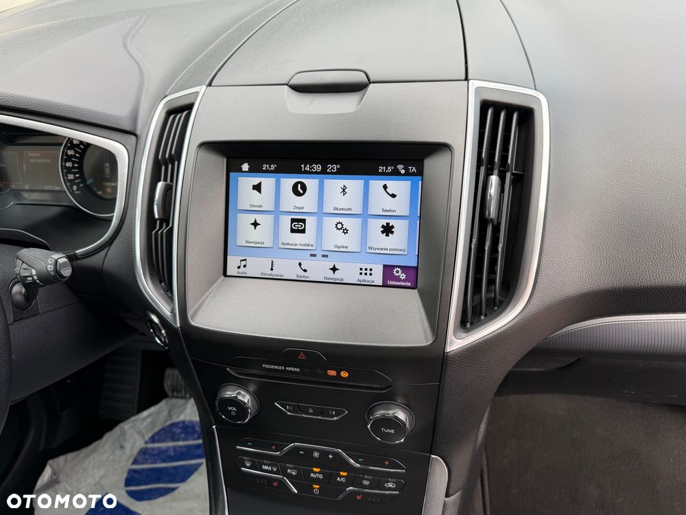Ford S-Max - 12