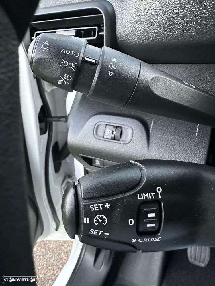 Peugeot partner 1.6hdi 3 lugares iva dedutivel - 26
