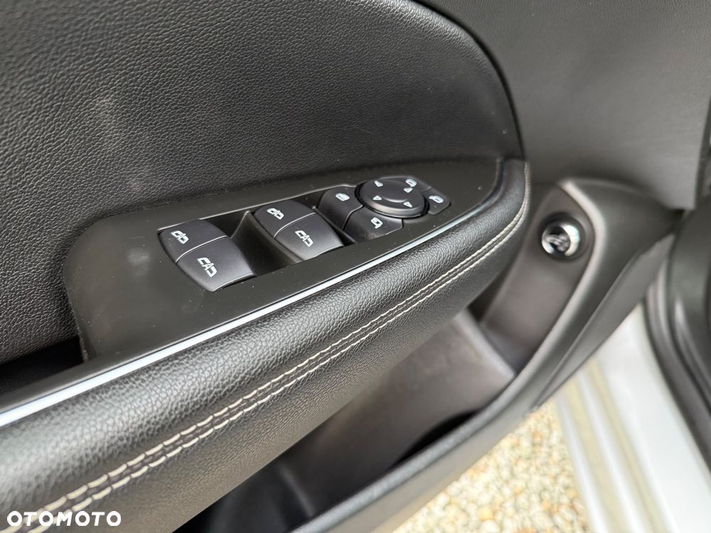 Opel Insignia 2.0 CDTI Business Elegance S&S - 20