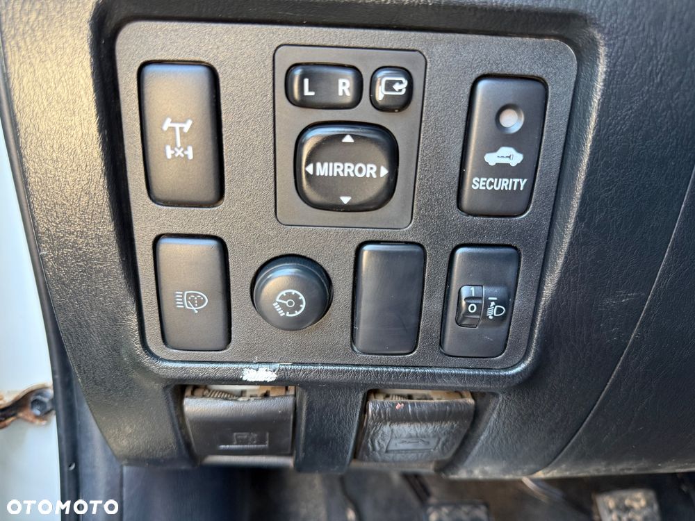 Toyota Hilux - 14