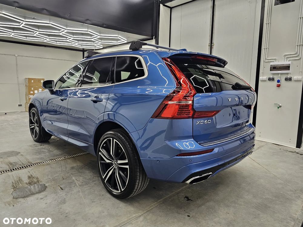 Volvo XC 60 T6 AWD Geartronic Momentum - 12