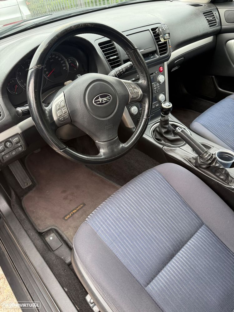Subaru Legacy Outback - 5