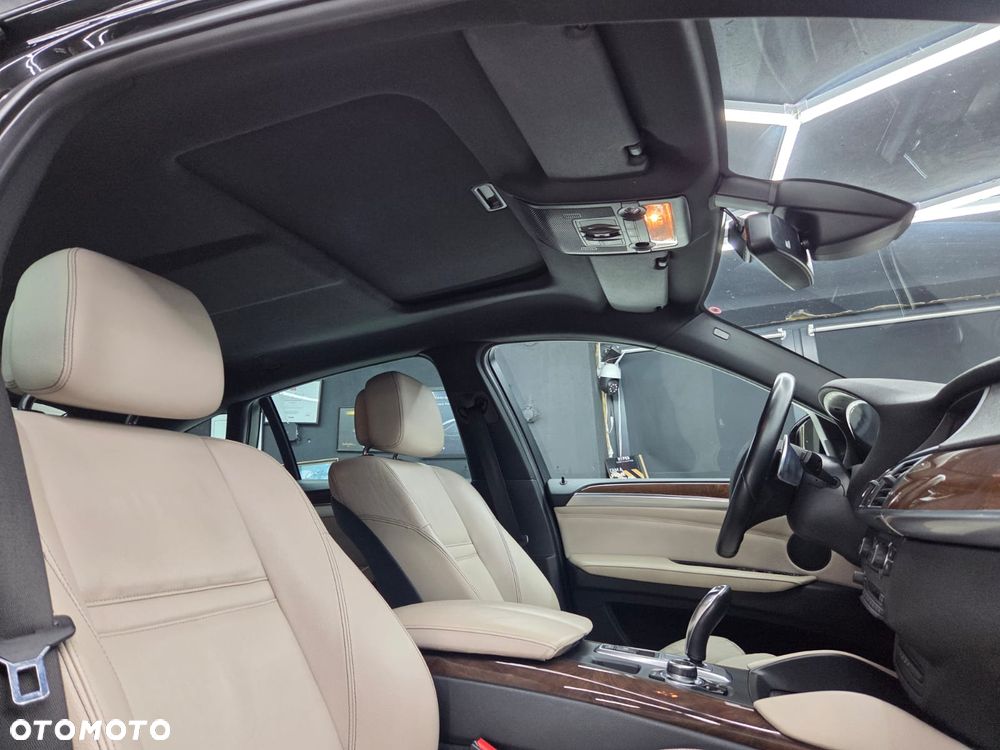 BMW X6 - 11
