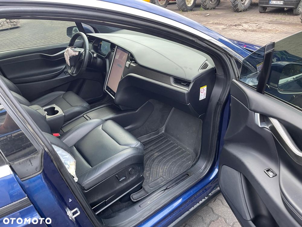 Tesla Model X Long Range - 21