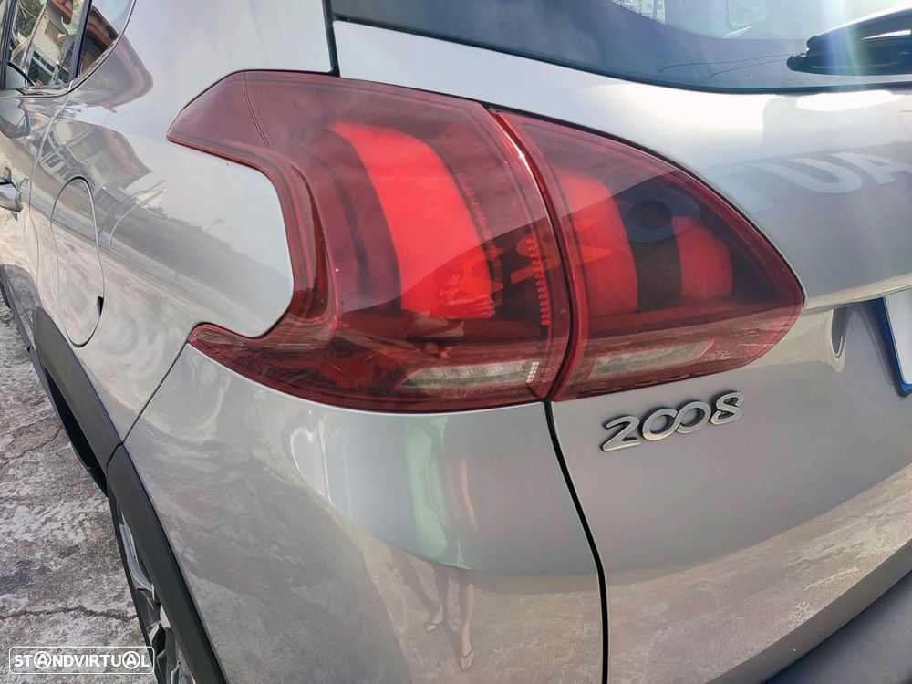 Peugeot 2008 1.2 PureTech Style - 18