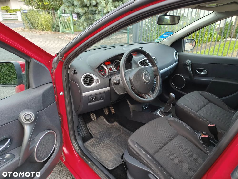 Renault Clio - 7
