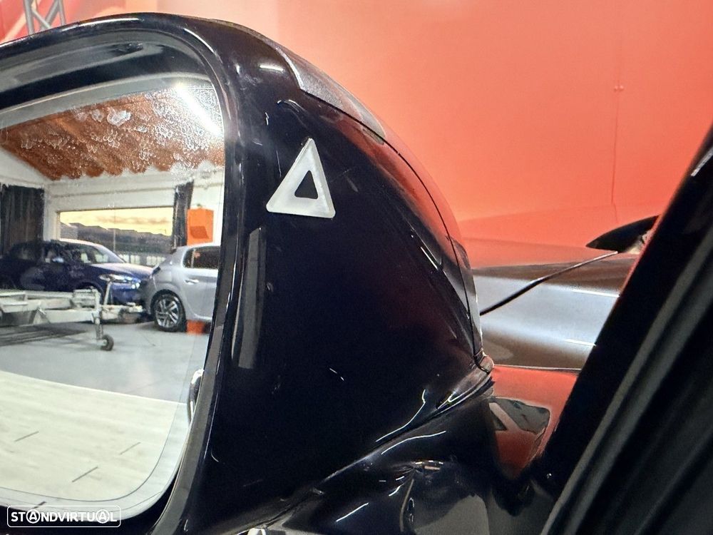 BMW 330 e iPerformance Pack M - 24