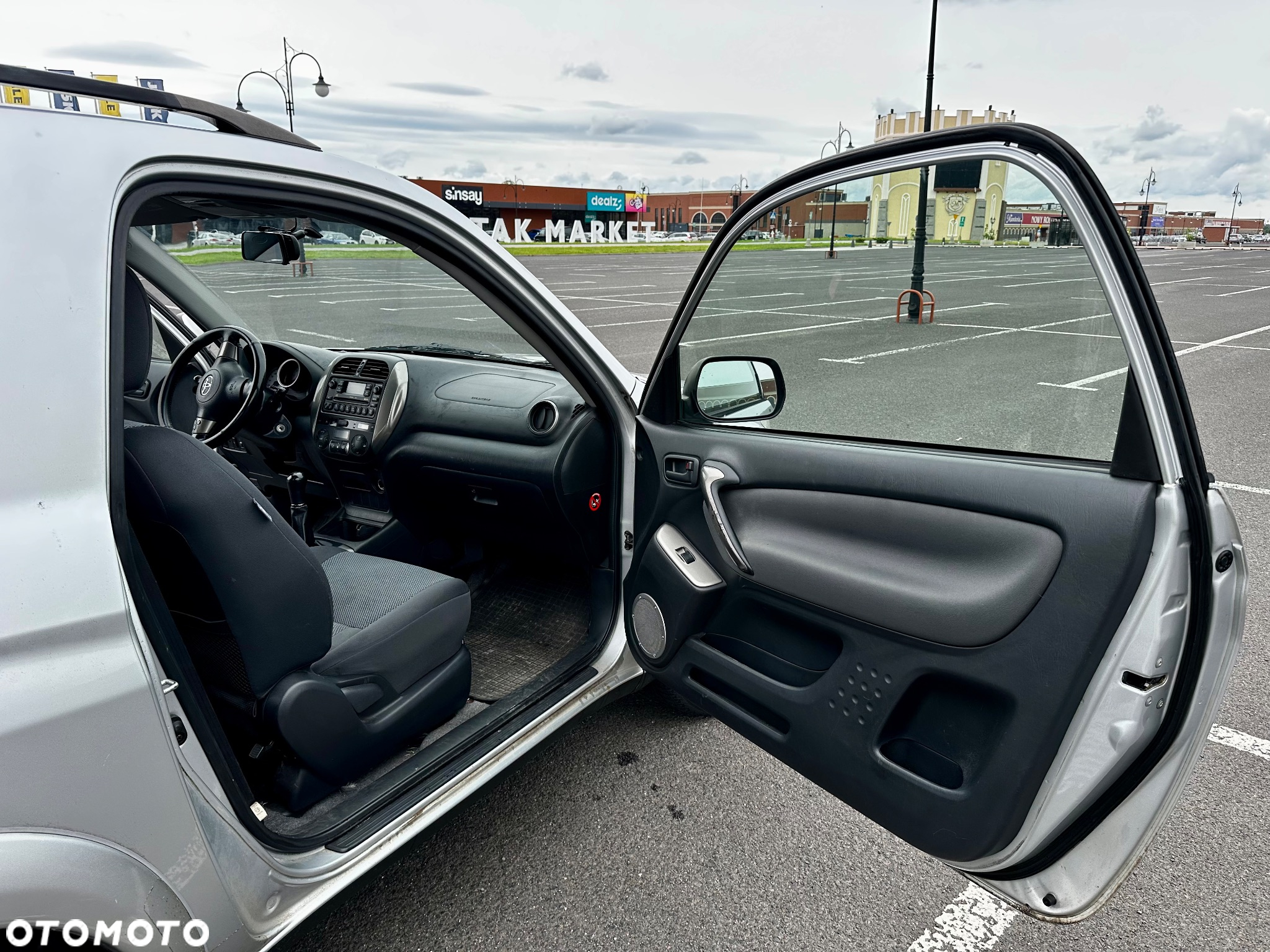 Toyota RAV4 - 12