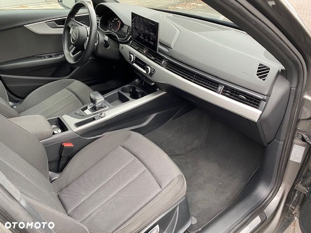 Audi A4 Avant - 22