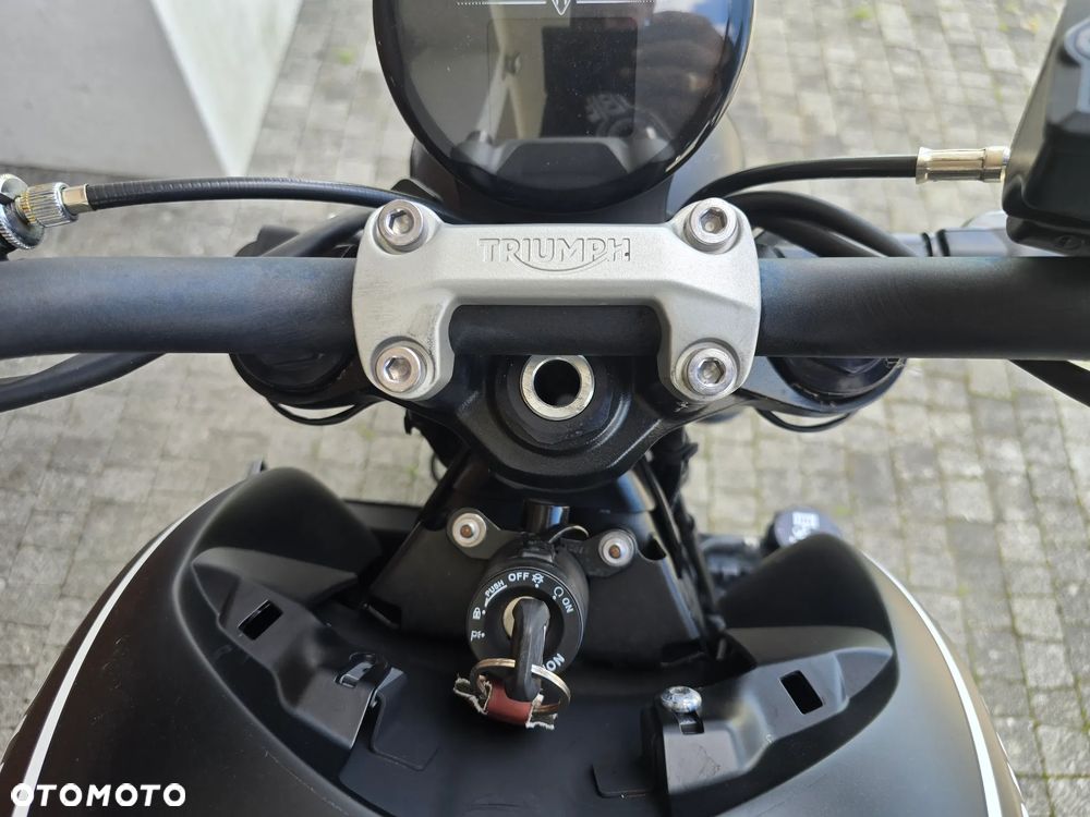 Triumph Trident - 20