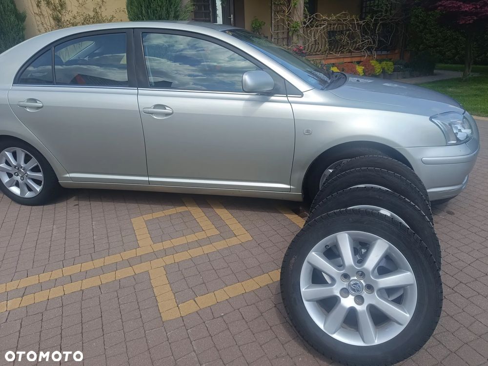 Toyota Avensis 1.8 VVT-i Sol - 7