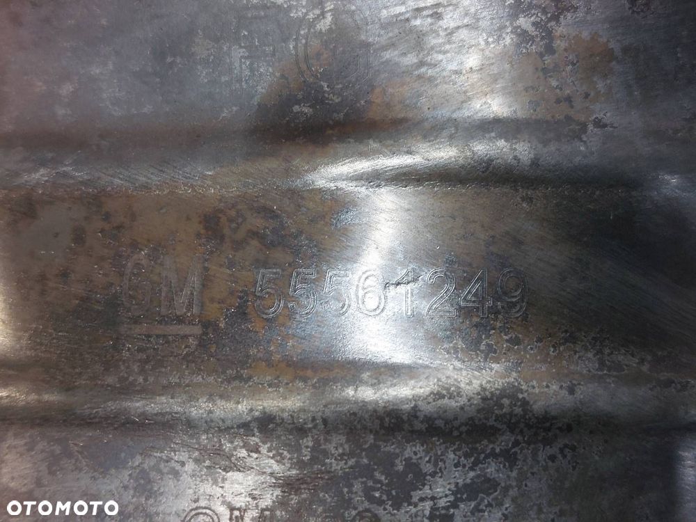 KOLEKTOR WYDECHOWY + KATALIZATOR PUSTY OPEL ASTRA H 55561249 1.4 16V - 2