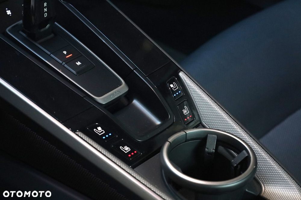Porsche 911 Carrera 4S - 18