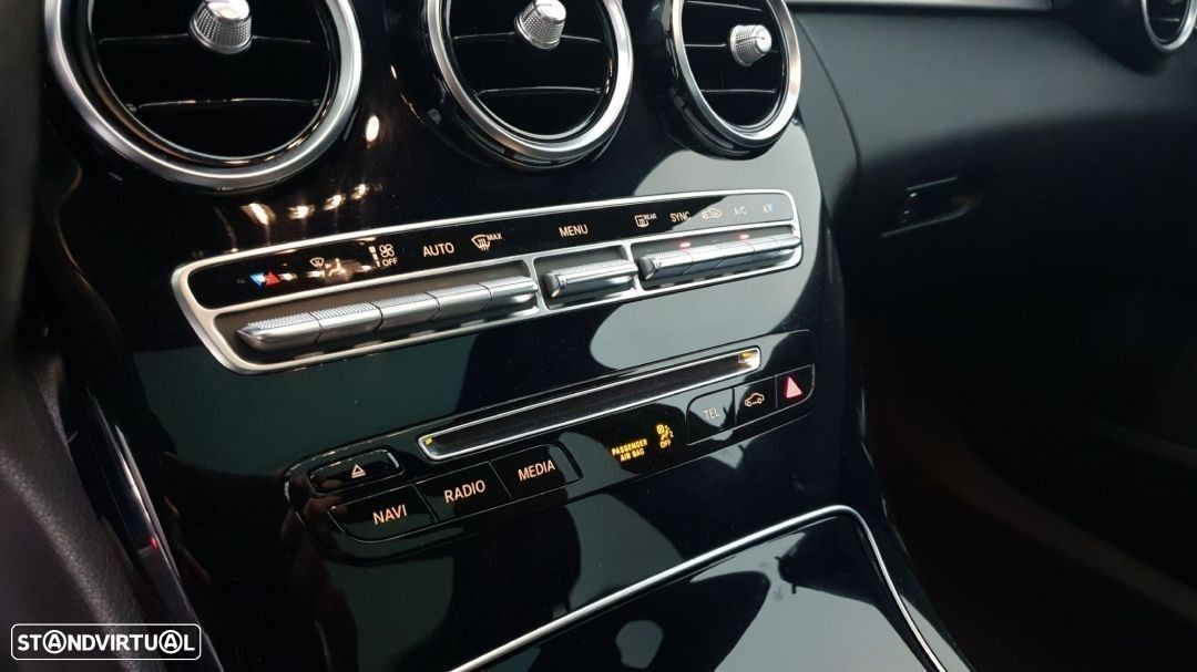 Mercedes-Benz C 300 h Exclusive - 26