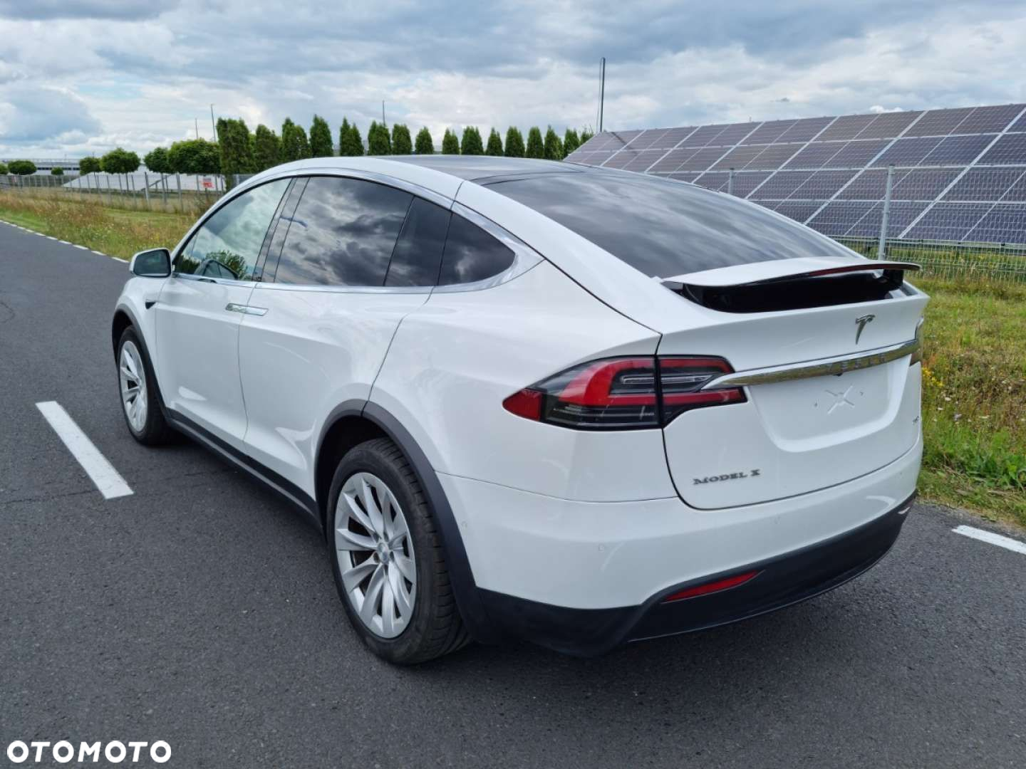 Tesla Model X 75 D - 4