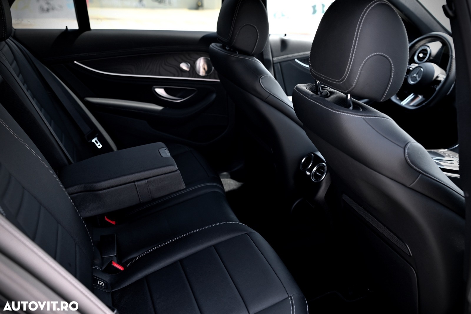 Mercedes-Benz E 300 de 4MATIC Aut. - 36