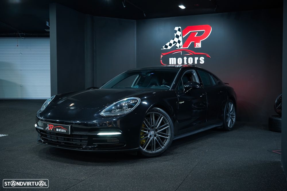Porsche Panamera 4 E-Hybrid - 1