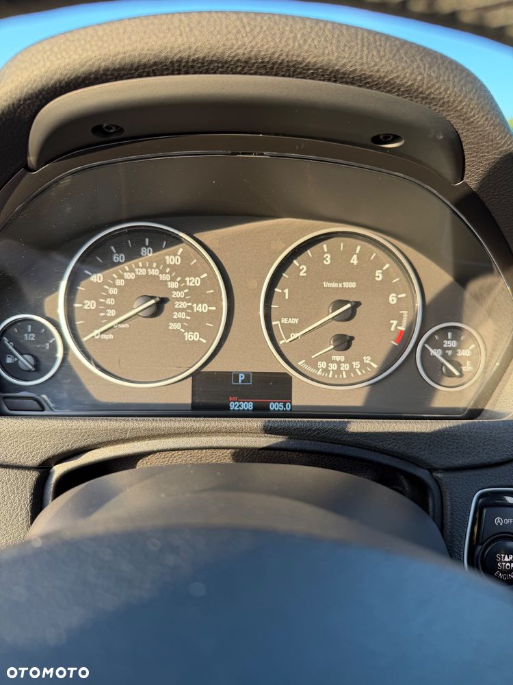BMW Seria 3 320i - 15