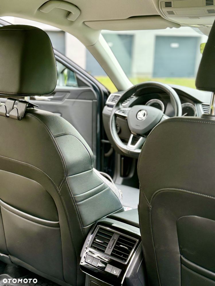 Skoda Superb 2.0 TDI 4x4 L&K DSG - 15