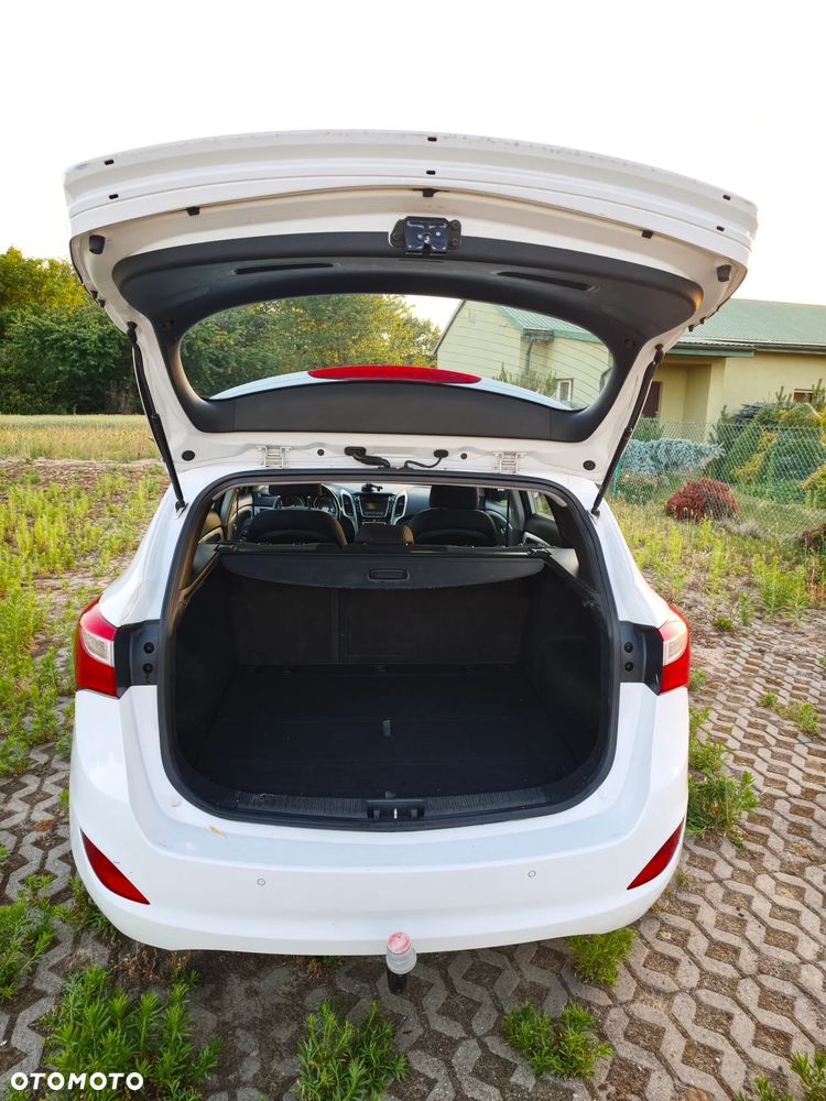 Hyundai i30 1.6 Comfort - 11