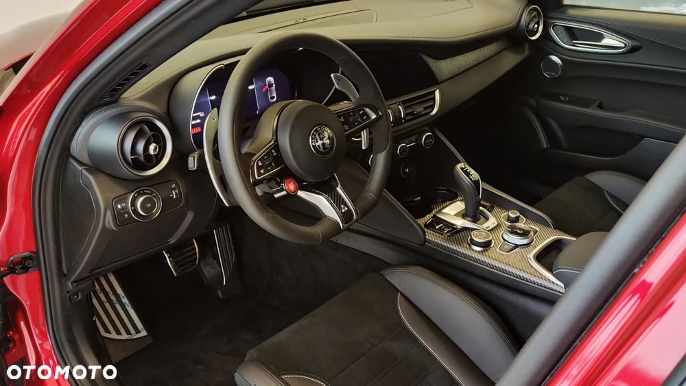 Alfa Romeo Giulia 2.9 Bi Turbo V6 Quadrifoglio - 11